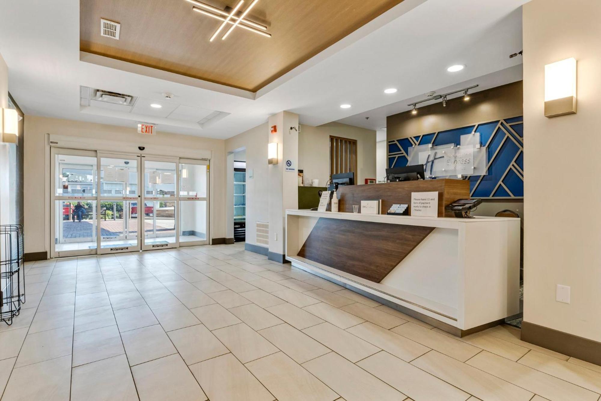 Holiday Inn Express Hotel & Suites Starkville, An Ihg Hotel Exteriér fotografie
