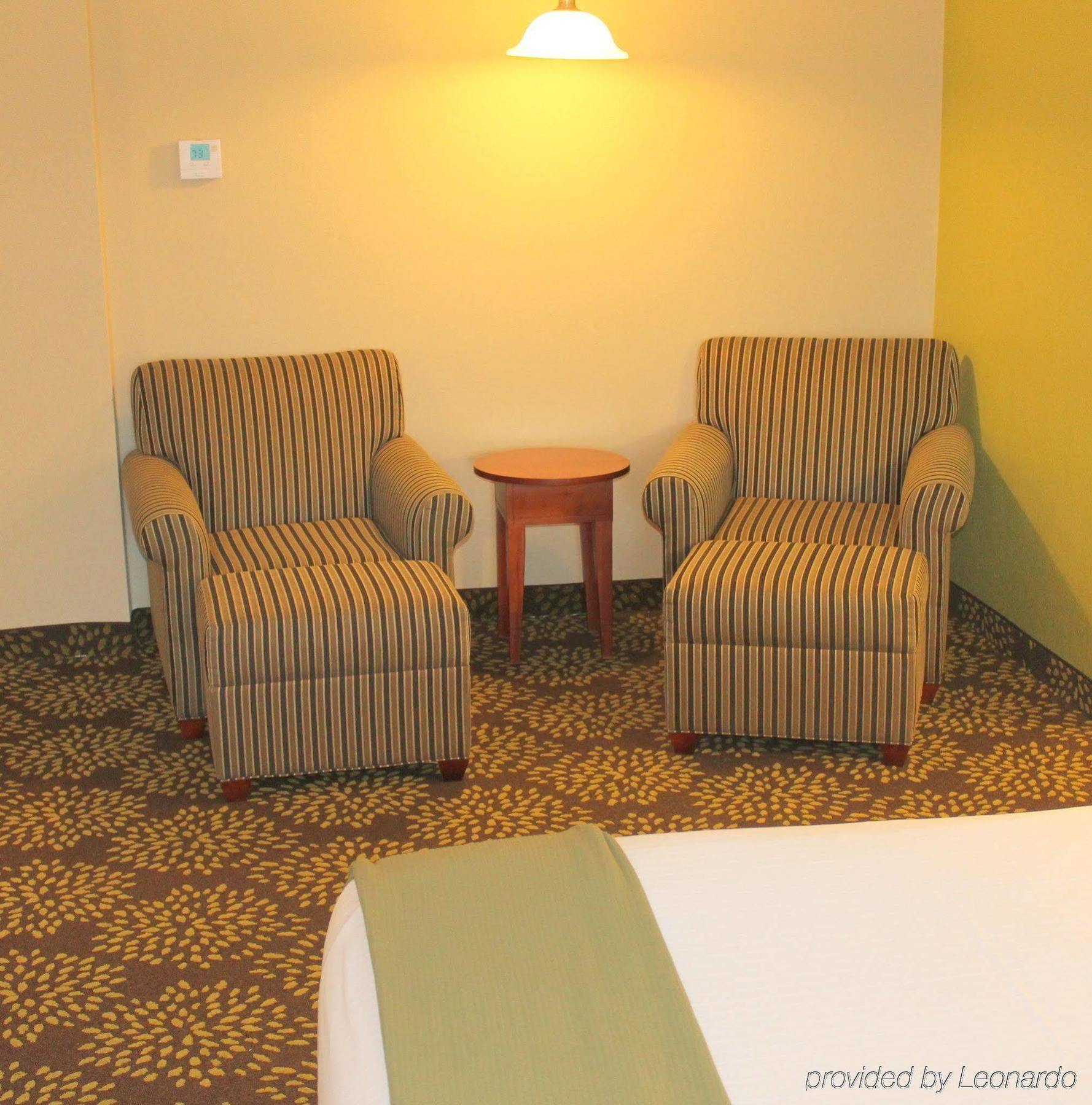 Holiday Inn Express Hotel & Suites Starkville, An Ihg Hotel Exteriér fotografie